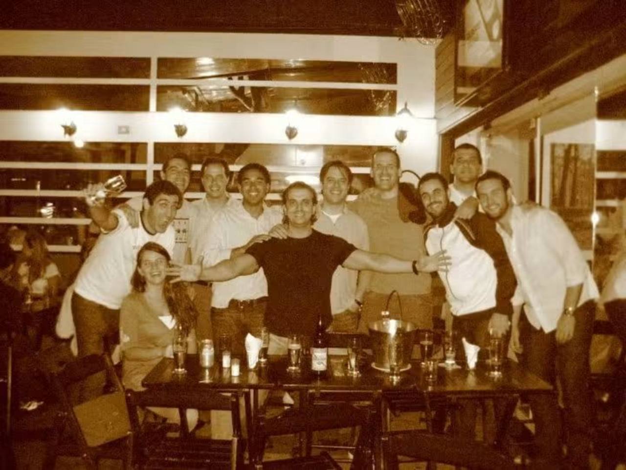 Gatherings and celebrations at Bar Praça.